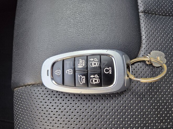 Hyundai Santa Fe 2023, 42,500 km - 1.6 l - Bakı