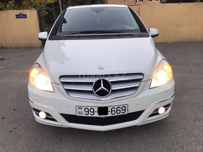 Mercedes B 180 2011, 122,000 km - 1.7 l - Sumqayıt