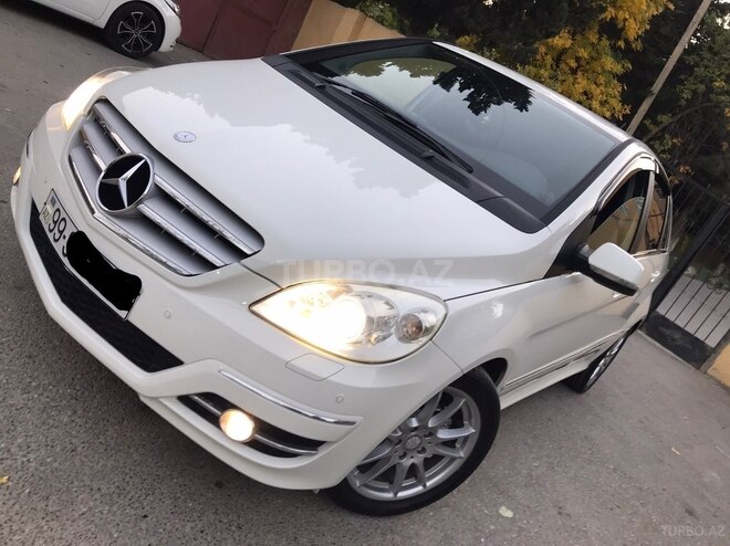 Mercedes B 180 2011, 122,000 km - 1.7 l - Sumqayıt