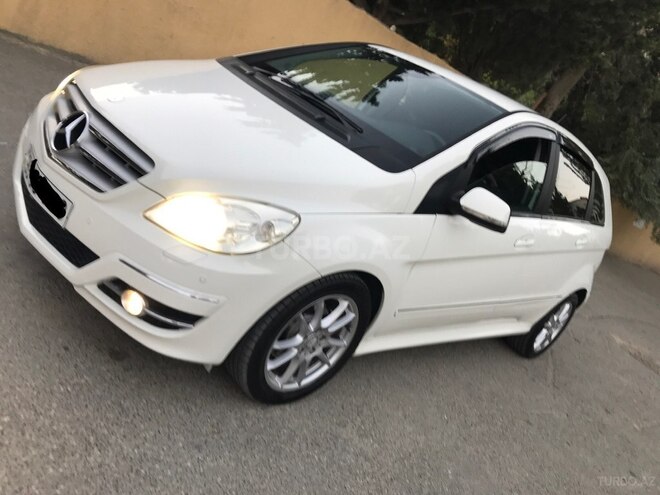 Mercedes B 180 2011, 122,000 km - 1.7 l - Sumqayıt