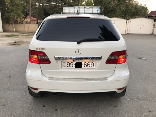 Mercedes B 180 2011, 122,000 km - 1.7 l - Sumqayıt