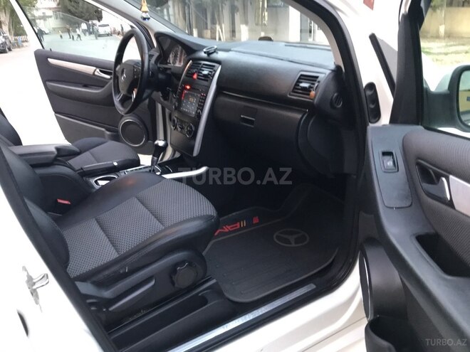 Mercedes B 180 2011, 122,000 km - 1.7 l - Sumqayıt