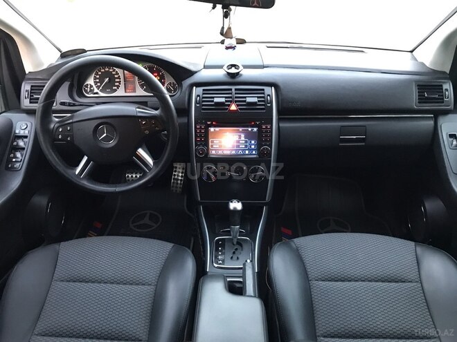 Mercedes B 180 2011, 122,000 km - 1.7 l - Sumqayıt