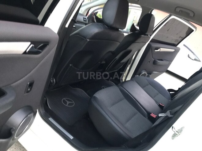 Mercedes B 180 2011, 122,000 km - 1.7 l - Sumqayıt