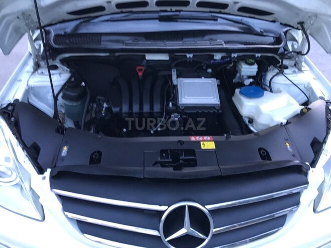 Mercedes B 180 2011, 122,000 km - 1.7 l - Sumqayıt