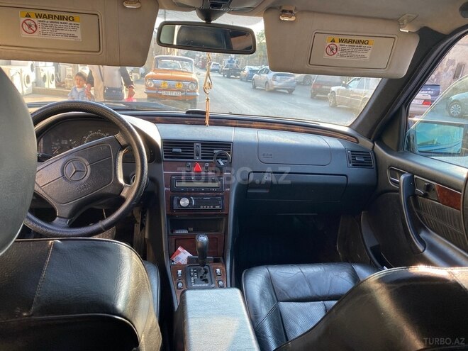 Mercedes C 230 1998, 265,722 km - 2.3 l - Bakı