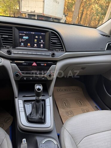 Hyundai Elantra 2017, 90,131 km - 2.0 л - Bakı