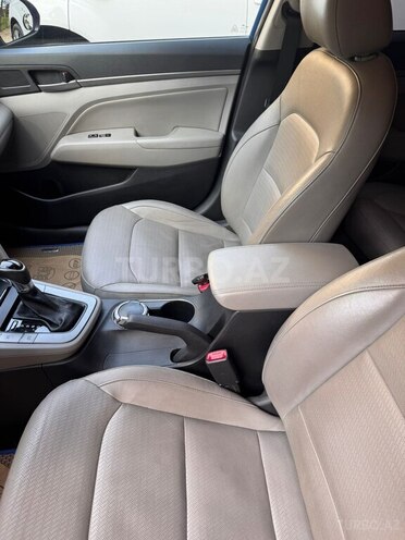 Hyundai Elantra 2017, 90,131 km - 2.0 л - Bakı