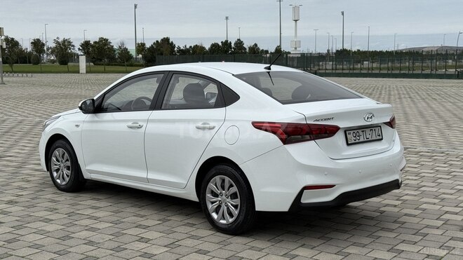 Hyundai Accent 2019, 130,000 km - 1.6 l - Bakı