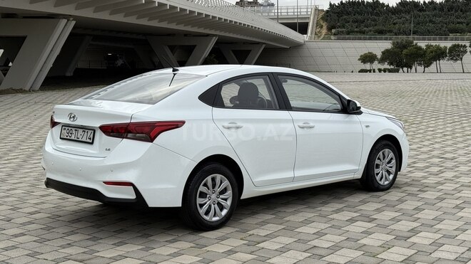 Hyundai Accent 2019, 130,000 km - 1.6 l - Bakı