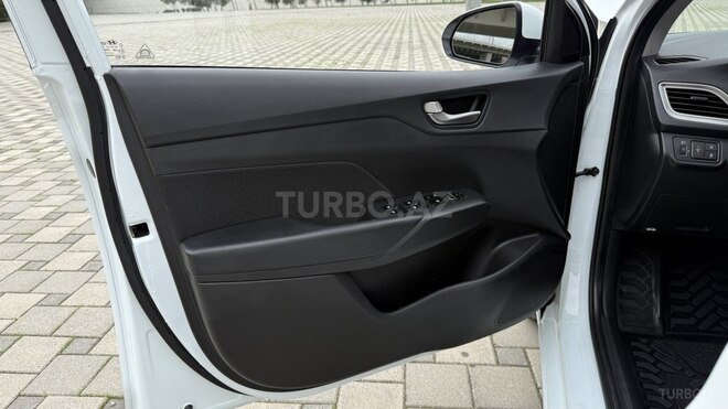 Hyundai Accent 2019, 130,000 km - 1.6 l - Bakı
