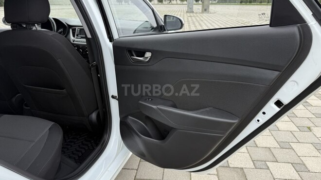 Hyundai Accent 2019, 130,000 km - 1.6 l - Bakı