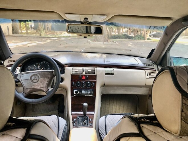 Mercedes E 230 1996, 296,000 km - 2.3 l - Mingəçevir