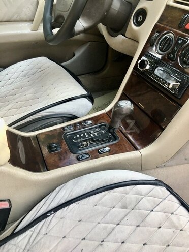 Mercedes E 230 1996, 296,000 km - 2.3 l - Mingəçevir