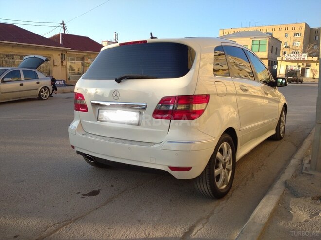Mercedes B 170 2009, 203,000 km - 1.7 л - Bakı