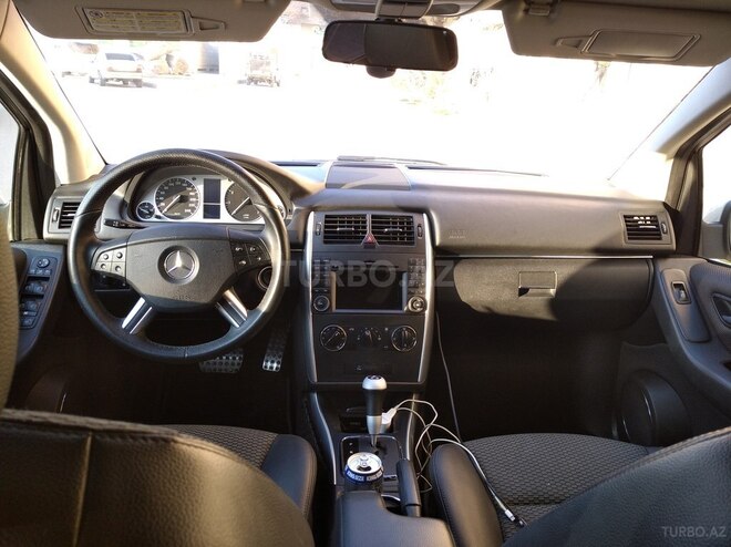 Mercedes B 170 2009, 203,000 km - 1.7 л - Bakı
