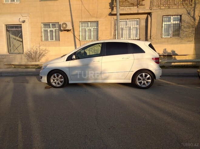 Mercedes B 170 2009, 203,000 km - 1.7 л - Bakı
