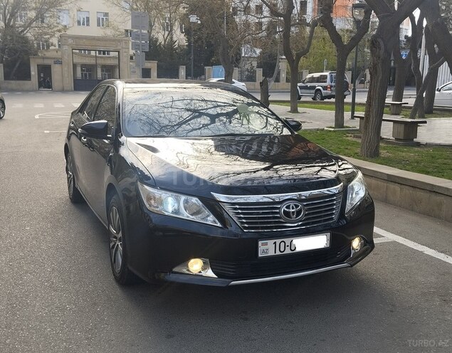 Toyota Camry-7