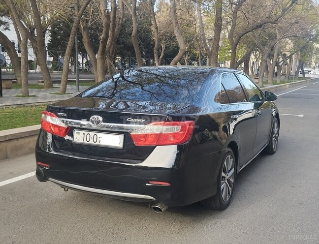 Toyota Camry-8