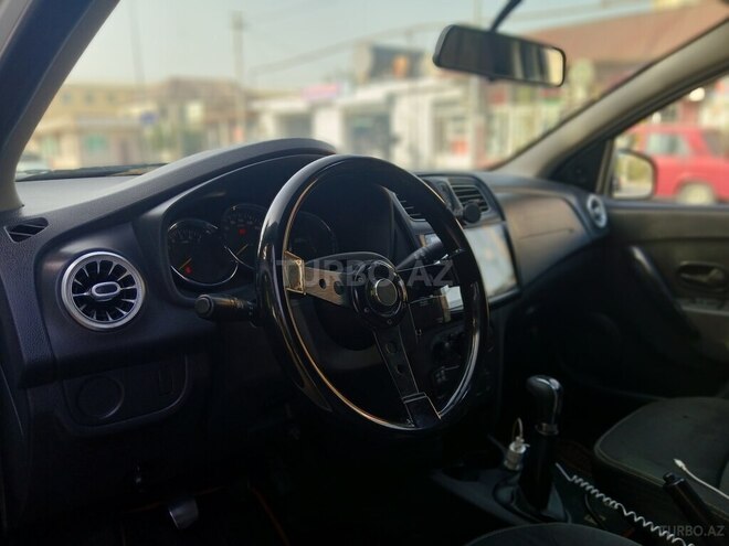 Renault Logan 2014, 253,614 km - 1.6 л - Sumqayıt