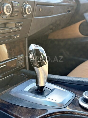 BMW 525 2008, 318,000 km - 2.5 l - Bakı