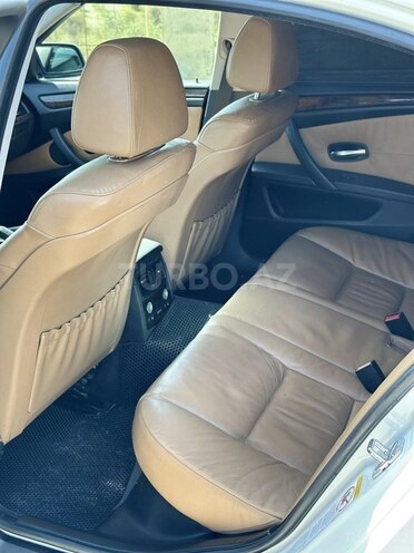 BMW 525 2008, 318,000 km - 2.5 l - Bakı