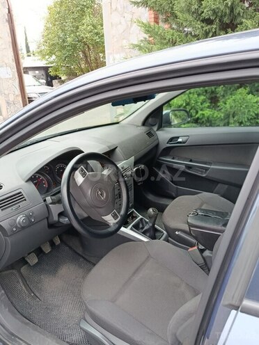 Opel Astra 2009, 273,965 km - 1.4 l - Şəki