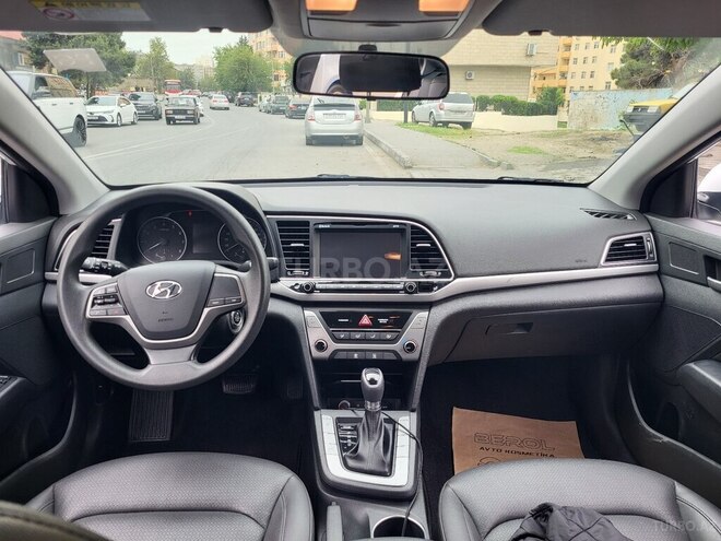 Hyundai Avante 2018, 102,463 km - 1.6 л - Bakı