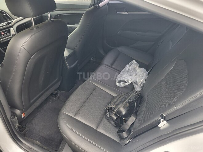 Hyundai Avante 2018, 102,463 km - 1.6 л - Bakı