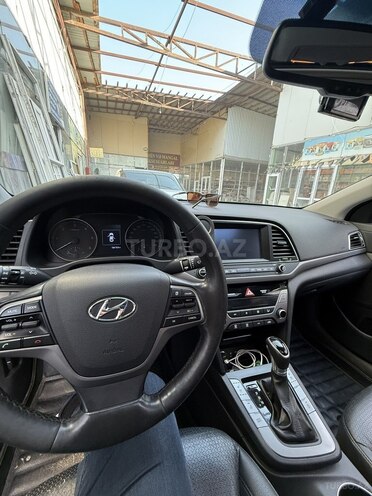 Hyundai Avante 2016, 194,153 km - 1.6 л - Bakı
