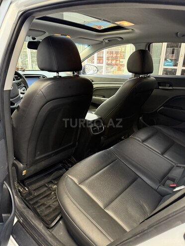 Hyundai Avante 2016, 194,153 km - 1.6 л - Bakı