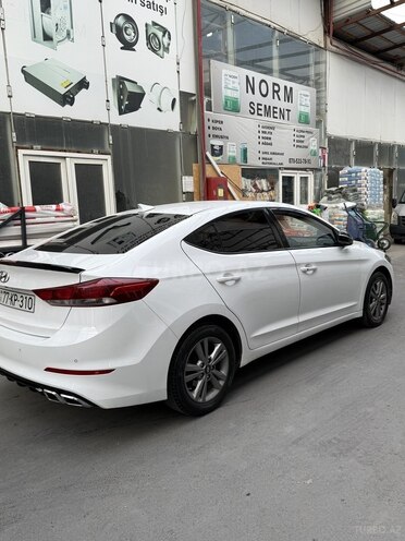 Hyundai Avante 2016, 194,153 km - 1.6 л - Bakı