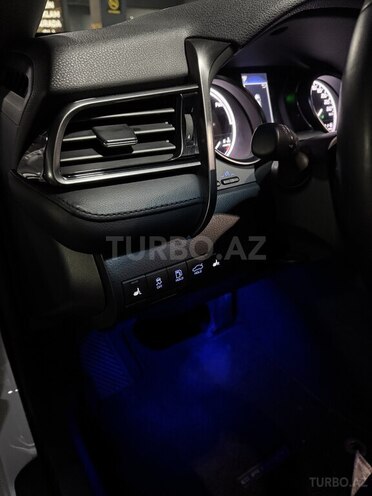 Toyota Camry 2023, 33,800 km - 2.5 l - Bakı