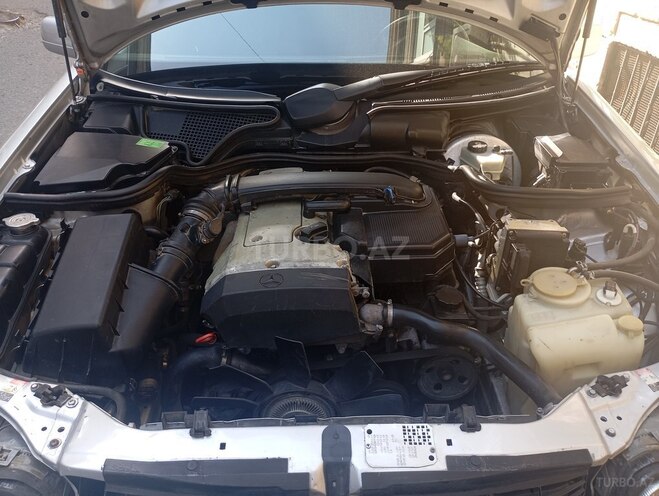 Mercedes E 230 1996, 290,000 km - 2.3 l - Bakı