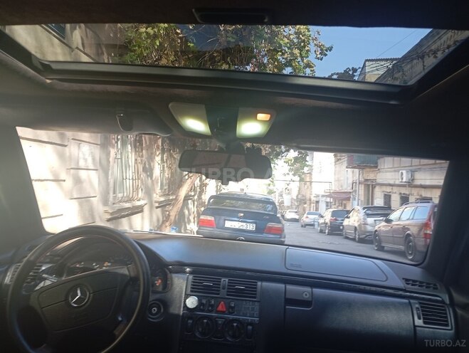Mercedes E 230 1996, 290,000 km - 2.3 l - Bakı