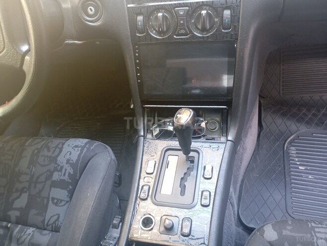 Mercedes E 230 1996, 290,000 km - 2.3 l - Bakı