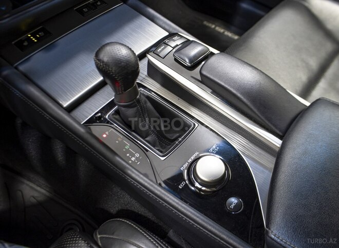 Lexus GS 250-15
