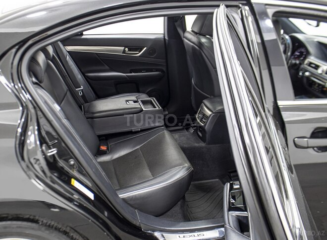 Lexus GS 250-21