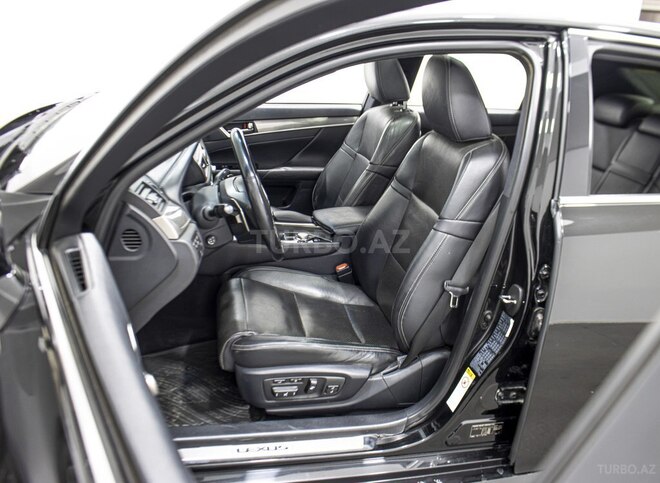 Lexus GS 250-18