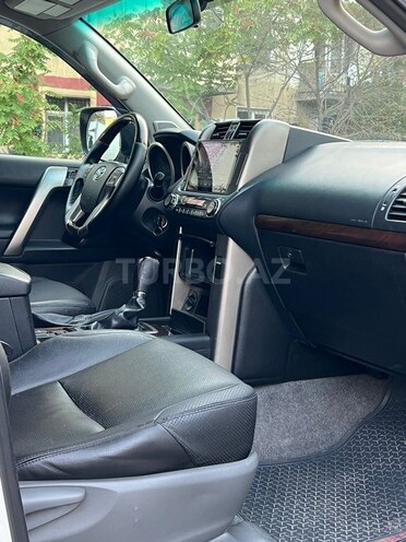 Toyota Land Cruiser Prado 2010, 210,000 km - 2.7 l - Bakı