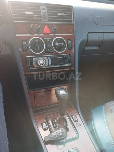 Mercedes C 180 2000, 437,000 km - 1.8 l - Qazax