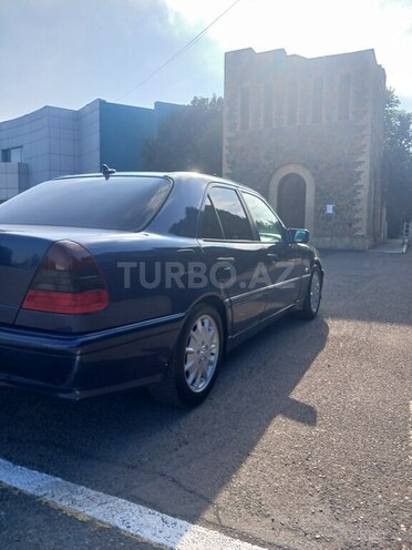 Mercedes C 180 2000, 437,000 km - 1.8 l - Qazax