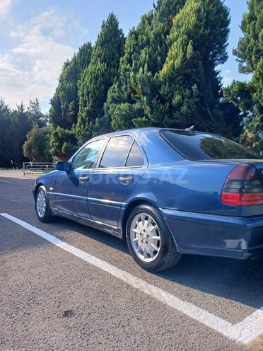 Mercedes C 180 2000, 437,000 km - 1.8 l - Qazax
