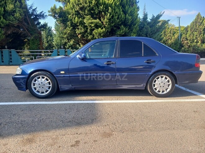 Mercedes C 180 2000, 437,000 km - 1.8 l - Qazax