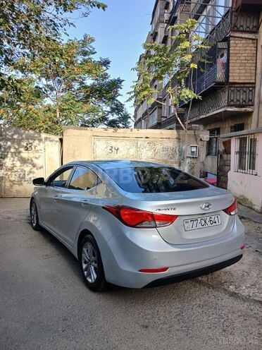 Hyundai Avante 2015, 235,000 km - 1.6 л - Bakı