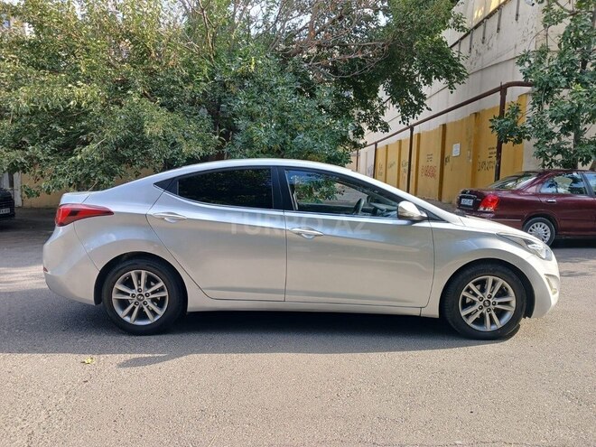 Hyundai Avante 2015, 235,000 km - 1.6 л - Bakı