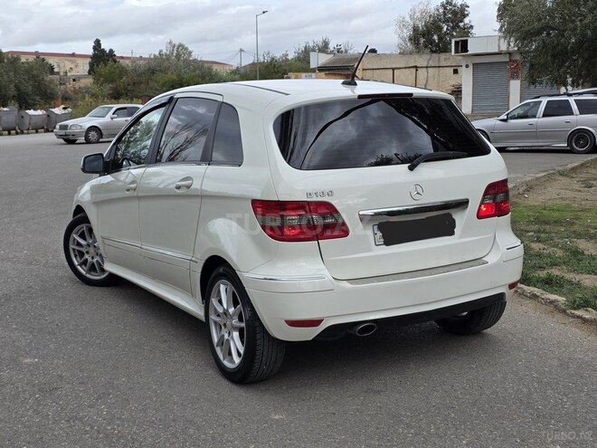 Mercedes B 170 2011, 132,000 km - 1.7 л - Sumqayıt