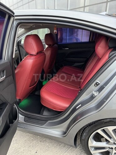 Hyundai Elantra 2016, 195,000 km - 2.0 л - Bakı