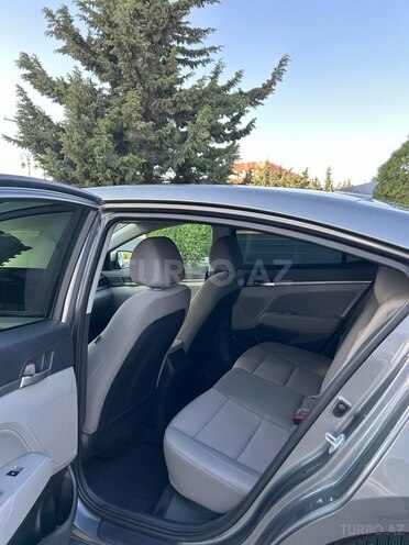 Hyundai Elantra 2019, 102,998 km - 2.0 l - Bakı