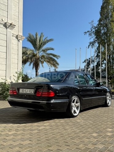 Mercedes E 320 2000, 198,000 km - 3.2 л - Astara
